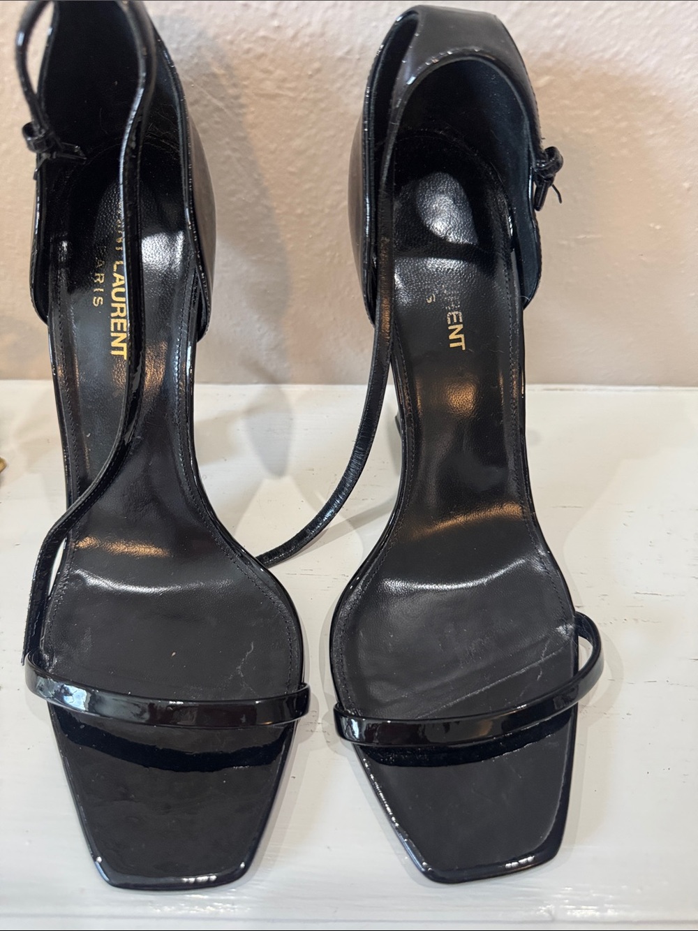 Saint Laurent Black Patent Logo-Heel Strappy Sandals - Picture 10 of 11